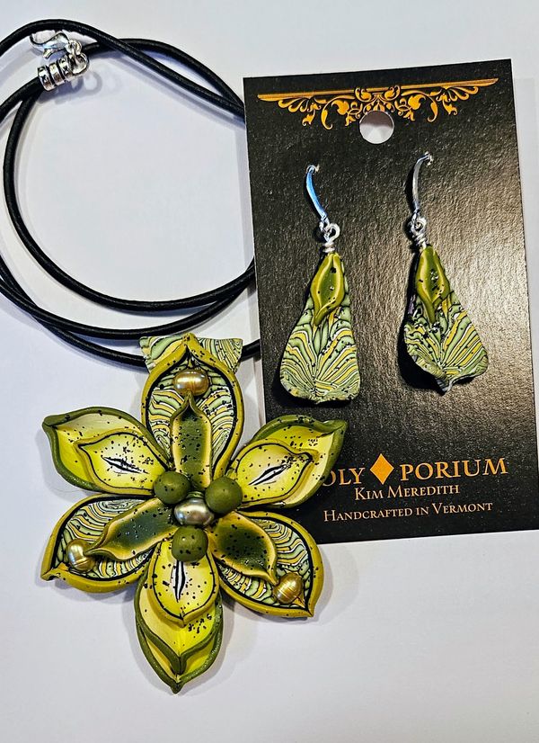 Green Canes Pendant & Earrings