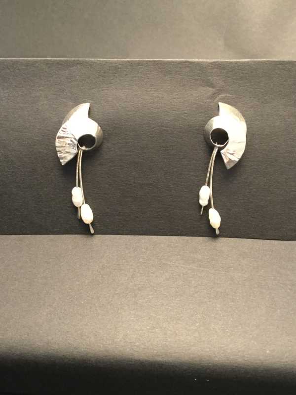 SS Small Cascade w/ Bead Drop Post Earrings 