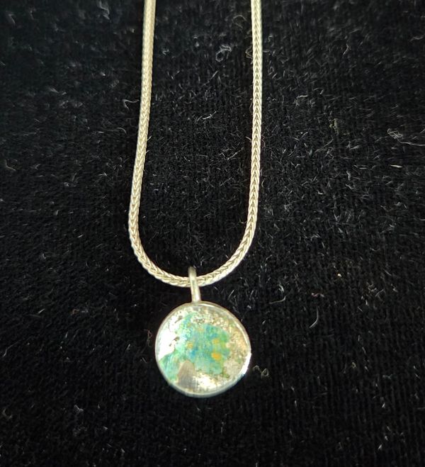 Tiny Circle Pendant