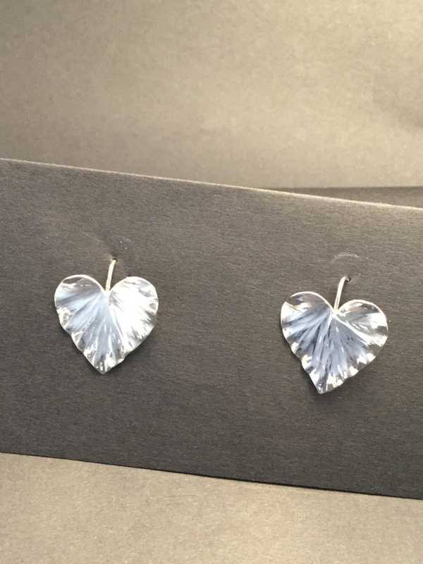 SS Hammered Heart Leaf Earrings