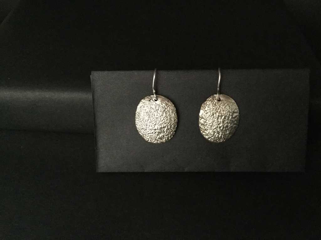 SS Souffled Oval Earrings (larger)