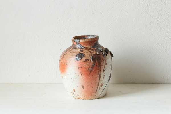 Schist Vase 02
