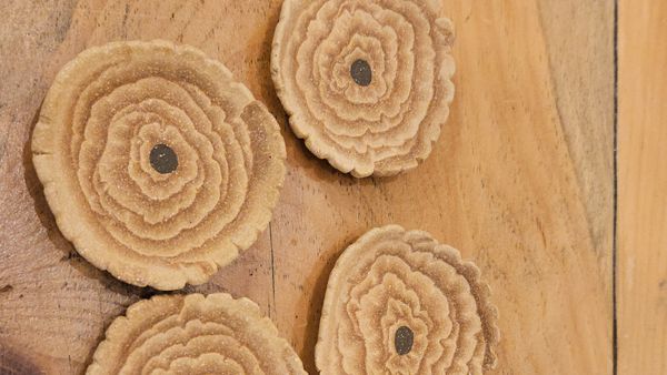 "Flower Tiny Saucers (tea bag receptacle)