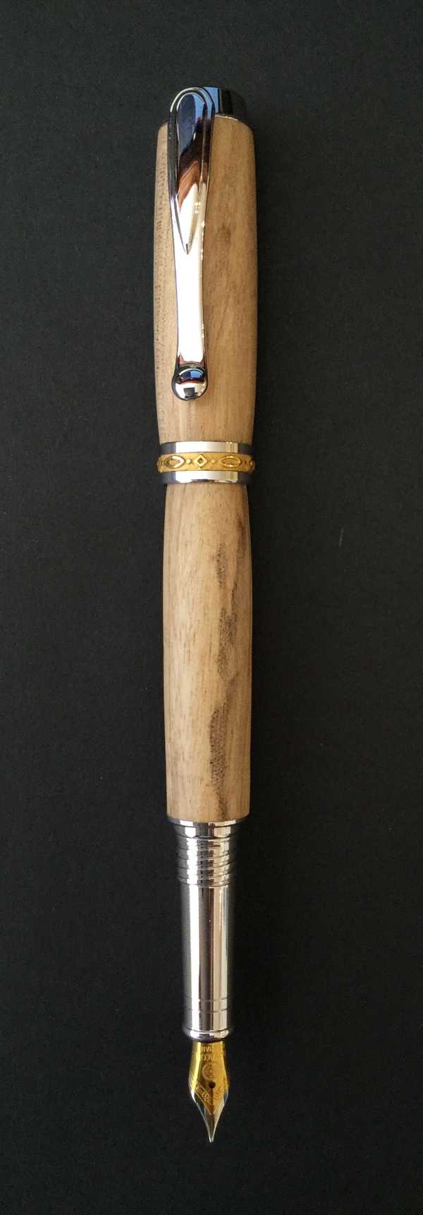 Fountain Pen, Apple